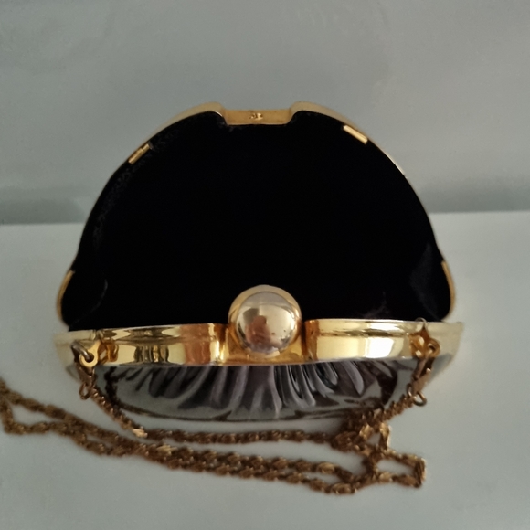 🤩Vintage Pressed Metal Clutch Purse/Bag - Picture 3 of 7